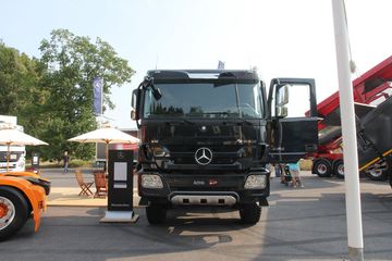 Actros 8X8̳