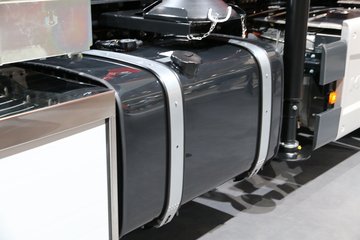 �� TGS 500���� 6X2�泵��ǣ����