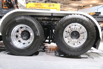 �� TGS 500���� 6X2�泵��ǣ����