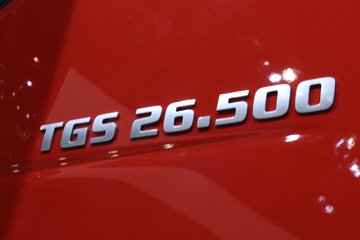 �� TGS 500���� 6X2�泵��ǣ����