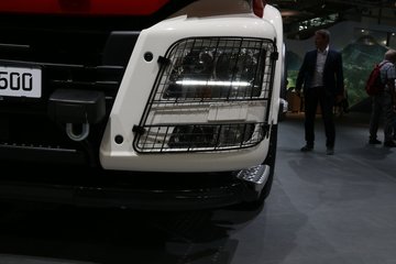 �� TGS 500���� 6X2�泵��ǣ����