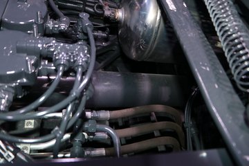 ά New Stralisؿ 460 6X2 LNGǣ