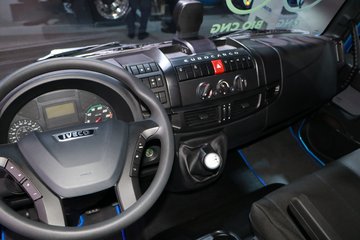 ά EuroCargoп 204 4X2 CNGж