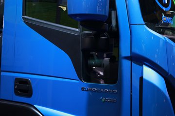 ά EuroCargoп 204 4X2 CNGж