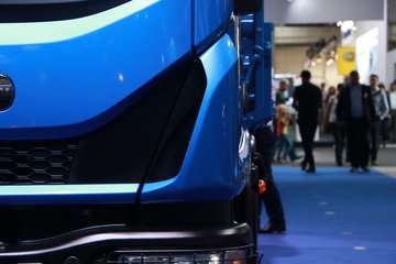 ά EuroCargoп 204 4X2 CNGж