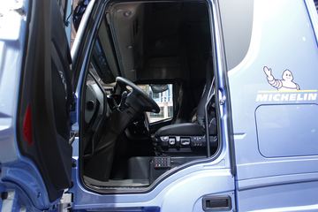 ά 460 4X2 LNGǣ1150Km