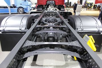  Actros 4X2ػ(1830L NGT)