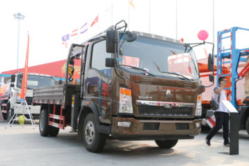 HOWO  150 4X2泵