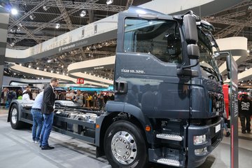  TGM 320 4X2ػ