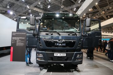  TGM 320 4X2ػ