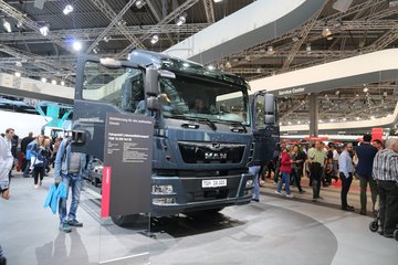  TGM 320 4X2ػ