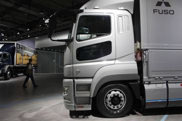  ɣFUSO Super Great 6X2ػ