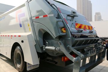 L3000 4X2綯