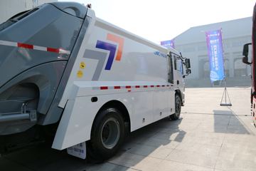 L3000 4X2綯