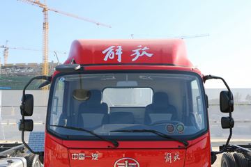 J6F 130 4X2 Ῠ()