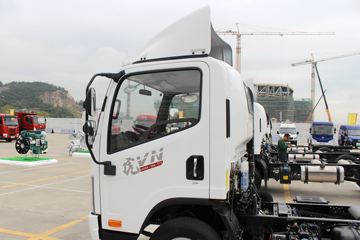 ŻVN 120 4X2Ῠȫ