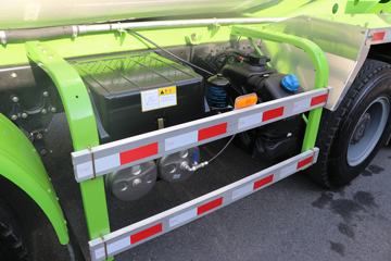 J6L  320 8X4 8賵