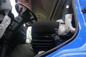 R60D 220 6X4 4.8ж