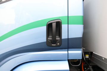 Ῠ E3000 4.18״綯ʽػ81.14kWh