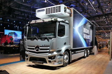 ķ eActros 300 6X2綯س