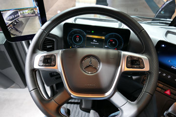 ķ eActros 300 6X2жʽ綯ж