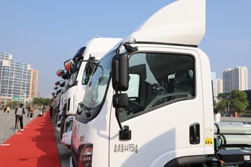 L2 춯 4X2 L2V ɲ 4.2׵ŲդʽῨ ˹14.01kWh