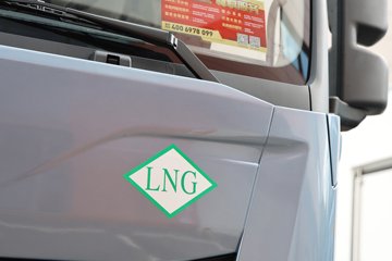 ൺ ӥ  13.2L LNG 530 8X4 9.5ײդʽػ