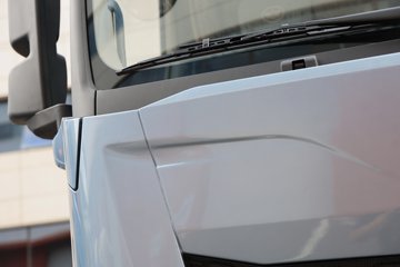ൺ ӥ  13.2L LNG 530 8X4 9.5ײդʽػ