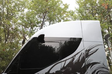 ��������������Ӱ 6X4 ���綯ǣ���� ����ʱ��400kWh