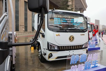 �������ó�����G300 Rro 180���� 4.2�׵�����ʽ�Ῠ